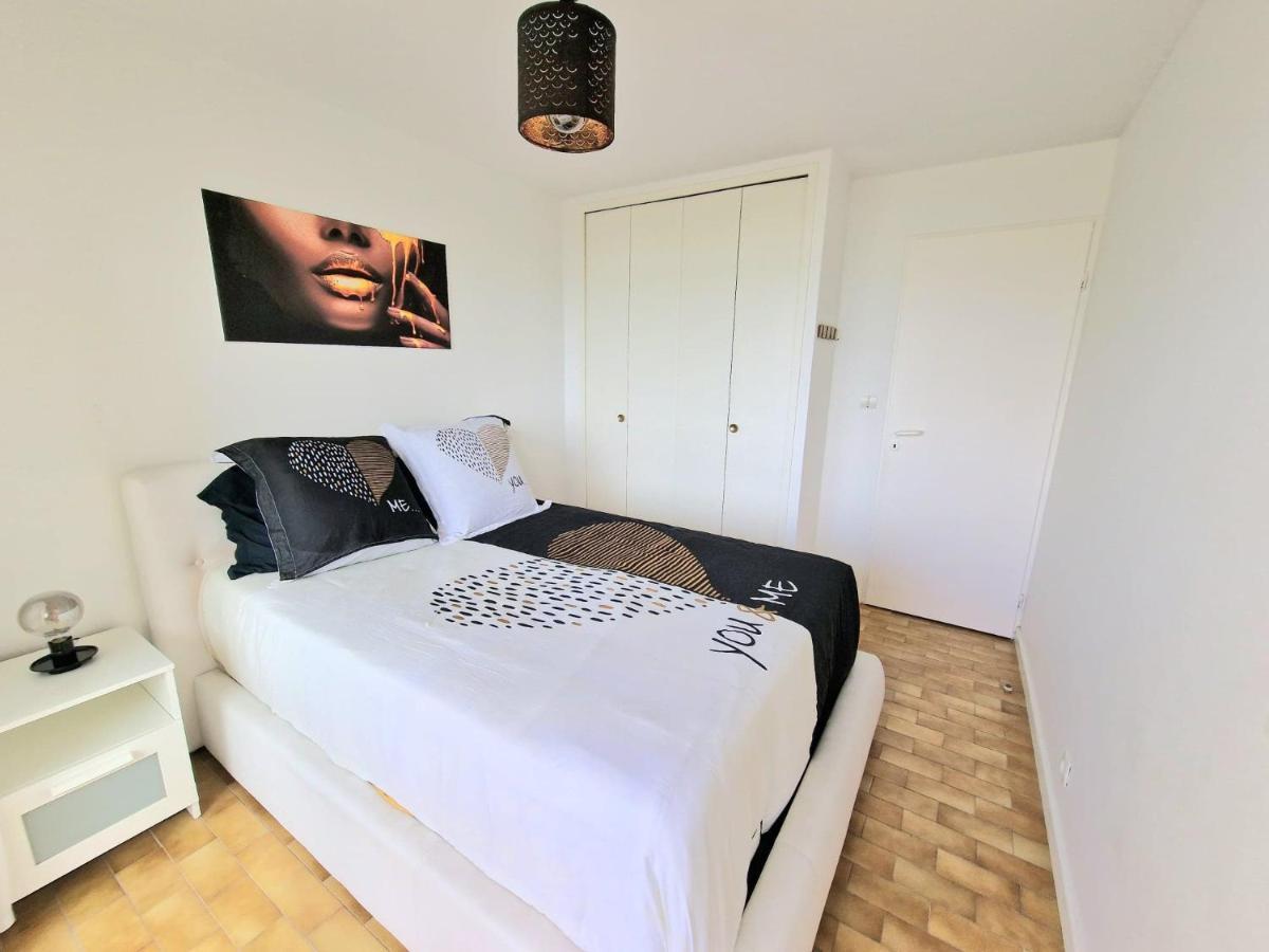 Appartement 1Ere Ligne Piscine Terrasse Au Bord De La Plage Front De Mer Avec 6 Velos Palavas-les-Flots Exteriör bild