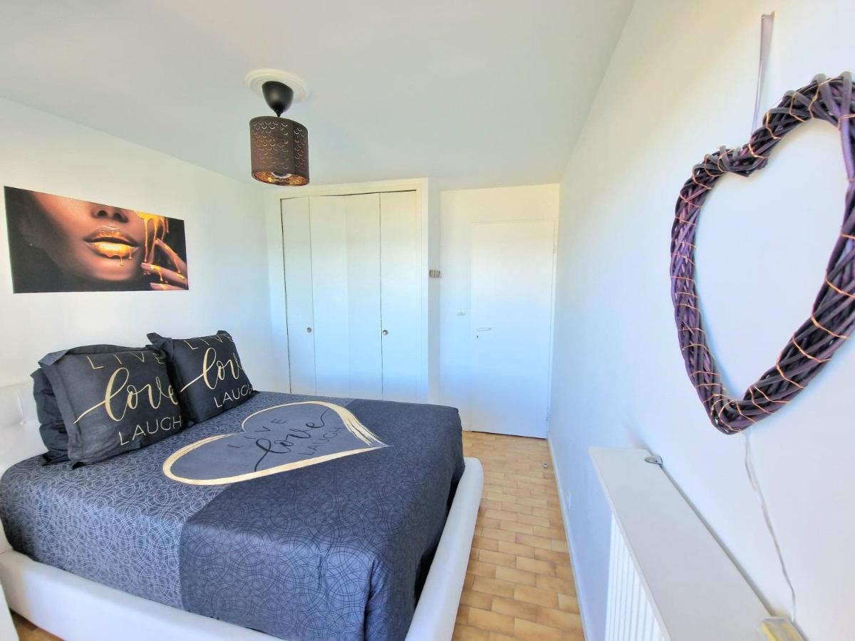 Appartement 1Ere Ligne Piscine Terrasse Au Bord De La Plage Front De Mer Avec 6 Velos Palavas-les-Flots Exteriör bild