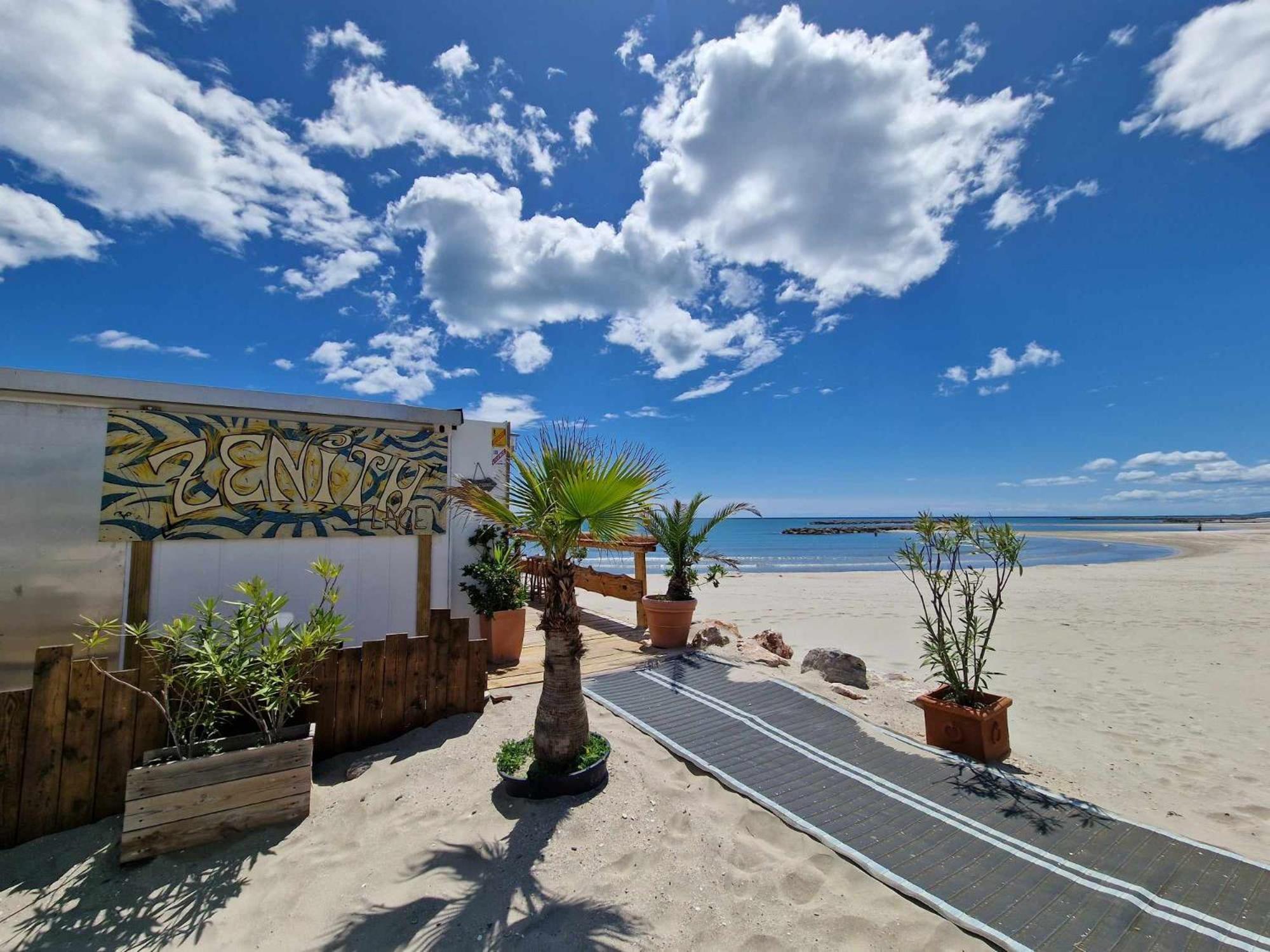 Appartement 1Ere Ligne Piscine Terrasse Au Bord De La Plage Front De Mer Avec 6 Velos Palavas-les-Flots Exteriör bild